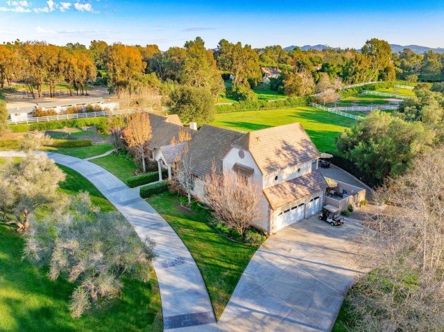 1 Saddle Creek Rd, Fallbrook, CA 92028