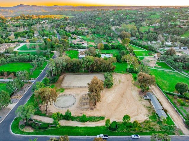 1 Saddle Creek Rd, Fallbrook, CA 92028