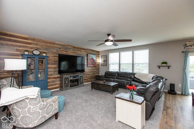 8284 Terryglass, Avon, IN 46123