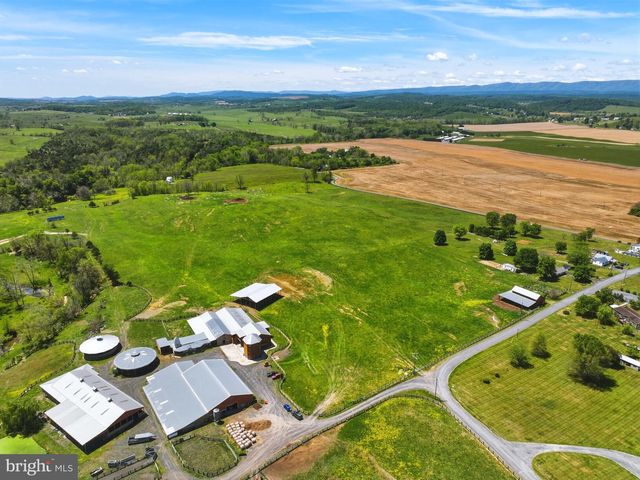 137 BRADY LN, Mount Jackson, VA 22842