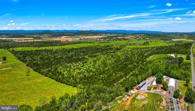 137 BRADY LN, Mount Jackson, VA 22842