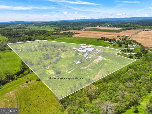 137 BRADY LN, Mount Jackson, VA 22842