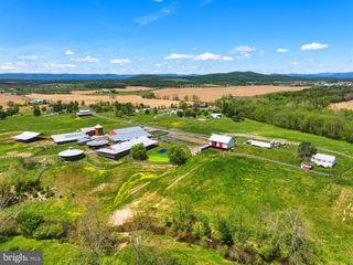 137 BRADY LN, Mount Jackson, VA 22842