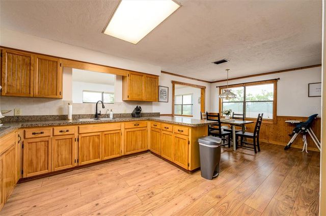 9660 N MATSONFORD AVENUE, Dunnellon, FL 34433