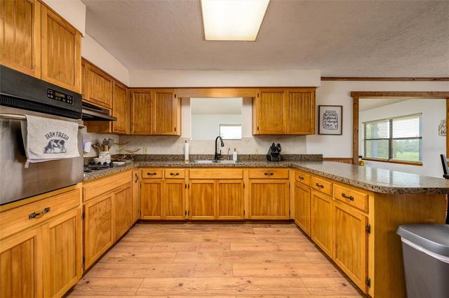 9660 N MATSONFORD AVENUE, Dunnellon, FL 34433