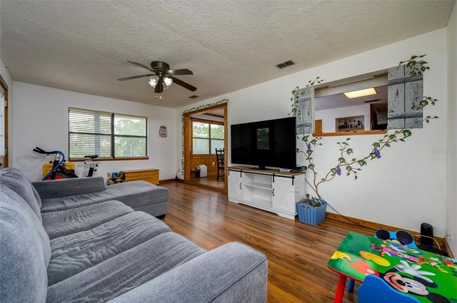 9660 N MATSONFORD AVENUE, Dunnellon, FL 34433