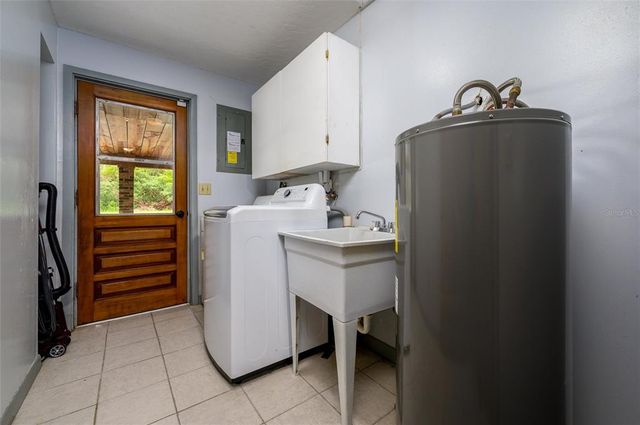 9660 N MATSONFORD AVENUE, Dunnellon, FL 34433