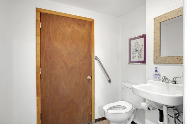 427 Adams Street SE, Albuquerque, NM 87108