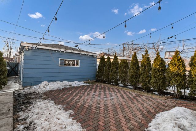 1442 S 50th Court, Cicero, IL 60804