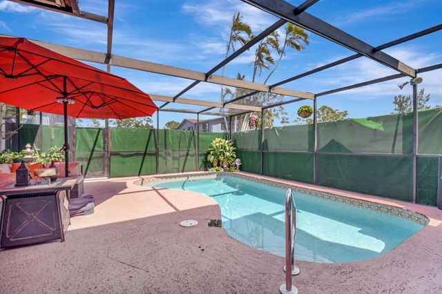 4582 Holly Lake Drive, Lake Worth, FL 33463