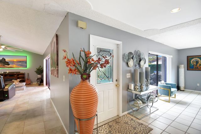 4582 Holly Lake Drive, Lake Worth, FL 33463