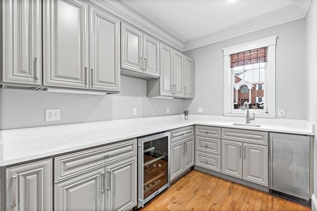 37 Mayflower Road, Winchester, MA 01890