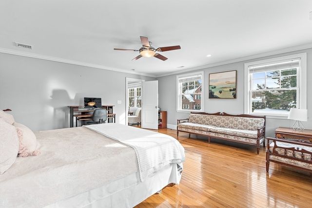 37 Mayflower Road, Winchester, MA 01890