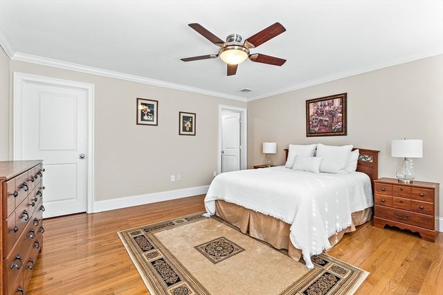 37 Mayflower Road, Winchester, MA 01890