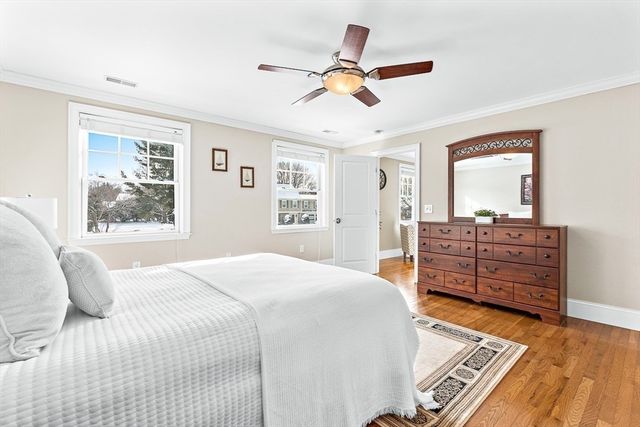 37 Mayflower Road, Winchester, MA 01890