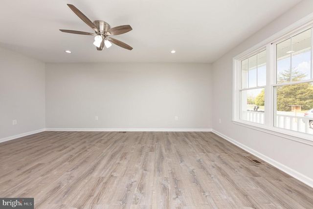 102 GERBER DR, Fredericksburg, VA 22408