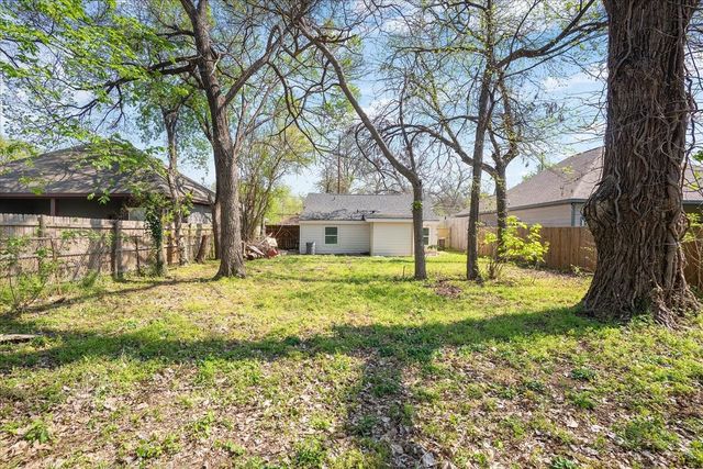 2635 Carpenter Avenue, Dallas, TX 75215