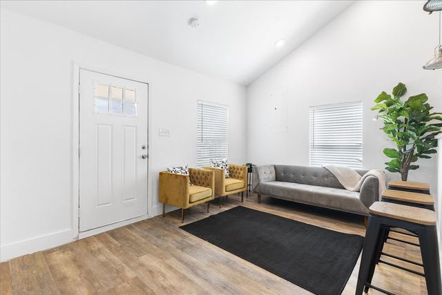 2635 Carpenter Avenue, Dallas, TX 75215