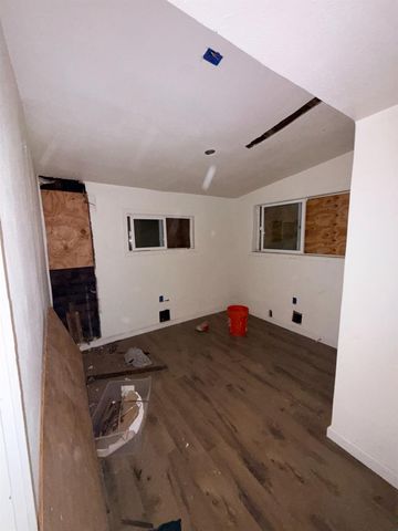 2044 E Tyler Avenue, Fresno, CA 93701