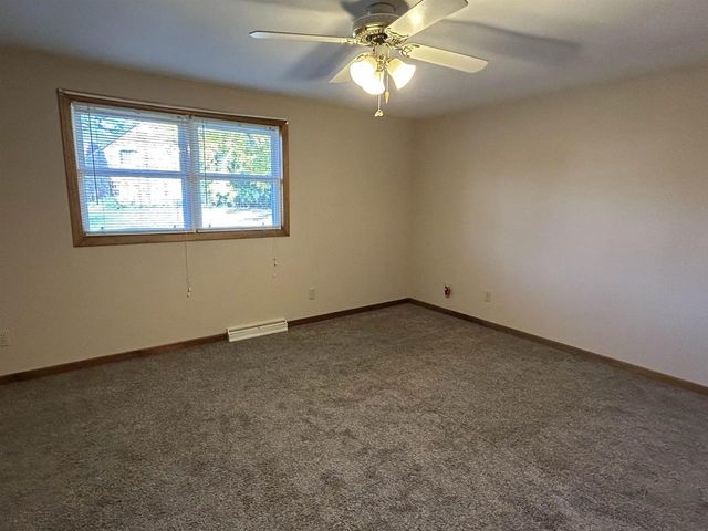 300 E DIVISION STREET, Greenwood, WI 54437