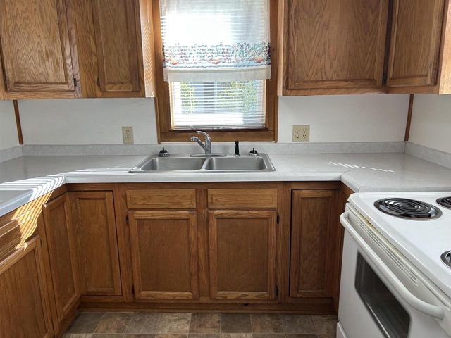 300 E DIVISION STREET, Greenwood, WI 54437