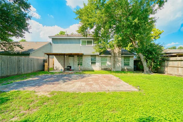 10127 Fernstone Lane, Houston, TX 77070