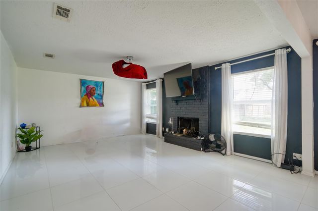 10127 Fernstone Lane, Houston, TX 77070