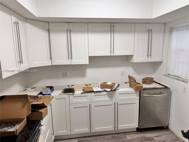 2461 SW 82nd Avenue 306, Davie, FL 33324
