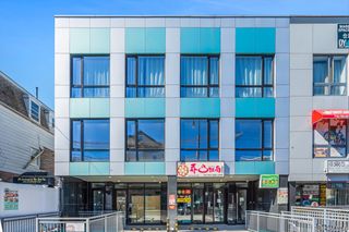 20-22 College Point Boulevard C102, College Point, NY 11356