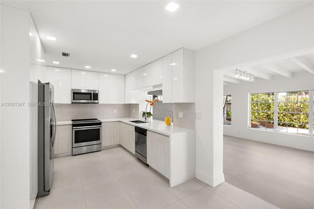 6605 SW 61st St, South Miami, FL 33143