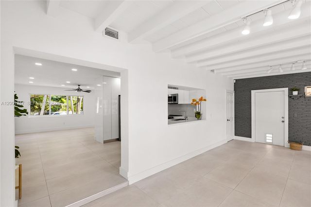 6605 SW 61st St, South Miami, FL 33143