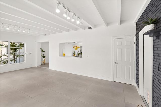 6605 SW 61st St, South Miami, FL 33143