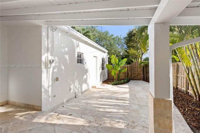 6605 SW 61st St, South Miami, FL 33143