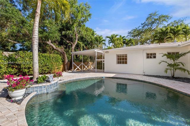 6605 SW 61st St, South Miami, FL 33143