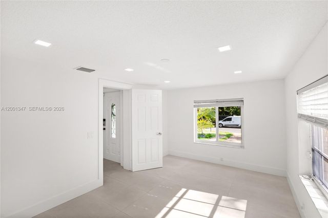 6605 SW 61st St, South Miami, FL 33143