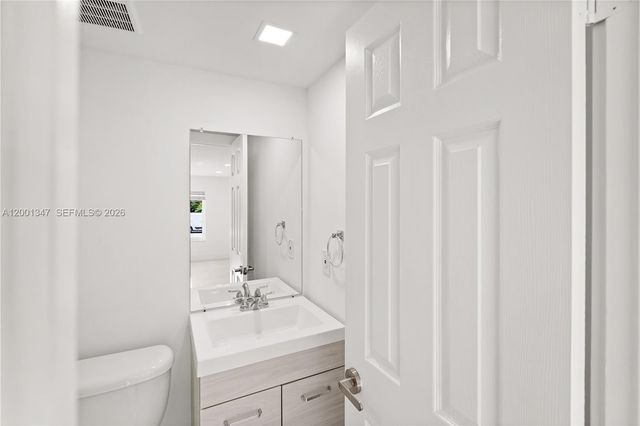 6605 SW 61st St, South Miami, FL 33143