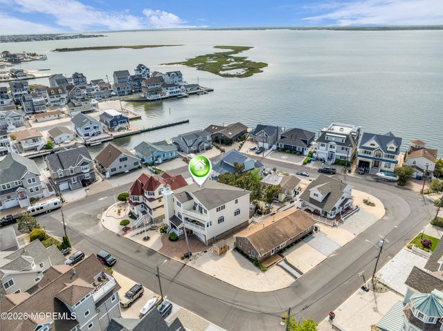 294 Monterey Circle, Lavallette, NJ 08735