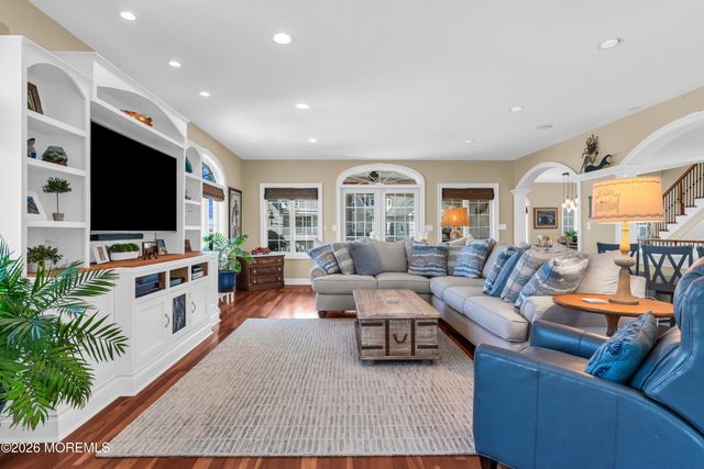 294 Monterey Circle, Lavallette, NJ 08735
