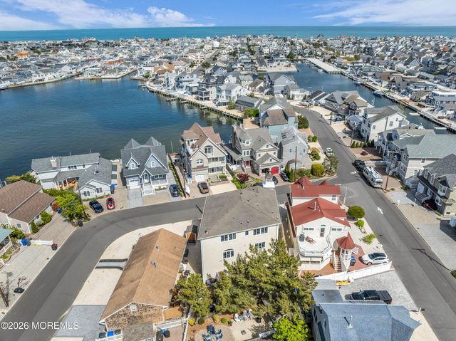 294 Monterey Circle, Lavallette, NJ 08735