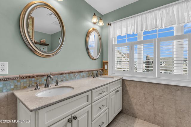 294 Monterey Circle, Lavallette, NJ 08735