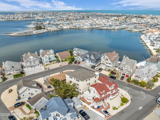 294 Monterey Circle, Lavallette, NJ 08735