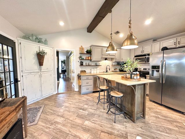 155 Timberlake Dr, Hendersonville, TN 37075