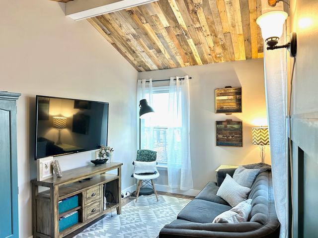 155 Timberlake Dr, Hendersonville, TN 37075