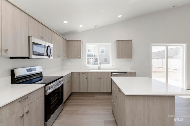 4922 Blue Silver St, Caldwell, ID 83605