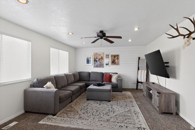 367 E 950 N, Lehi, UT 84043