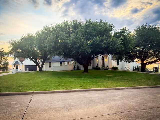115 Luther Lane, Heath, TX 75032