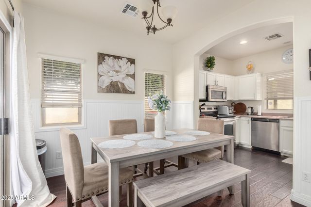 4618 E LAUREL Court, Gilbert, AZ 85234