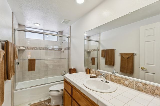 28597 Saginaw Court, Lake Arrowhead, CA 92352