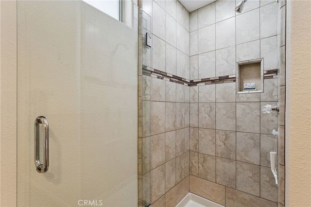 28597 Saginaw Court, Lake Arrowhead, CA 92352