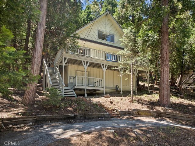 28597 Saginaw Court, Lake Arrowhead, CA 92352